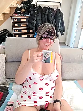 Snapshot of Rose_Libertine chatting on March 2026 01:26:02 PM Rose Libertine online show from March 2026 01:26:02 PM