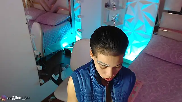 Snapshot of Jonesliam23 chatting on May 2026 08:13:02 PM Jonesliam23 online show from May 2026 08:13:02 PM