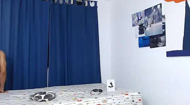 Snapshot of Sanit_Di chatting on December 2024 02:38:01 PM Sanit Di online show from December 2024 02:38:01 PM