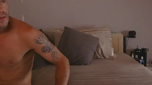 FrankieKentucky online show from October 2025 11:44:02 PM