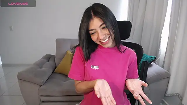 Liissa cute  online show from December 2024 05:54:02 PM