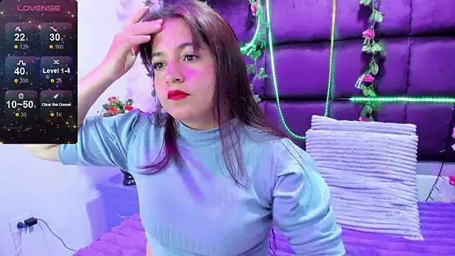 MariaClay online show from April 2026 12:11:02 PM