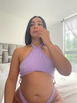 LauraCadwell online show from April 2026 01:06:02 PM