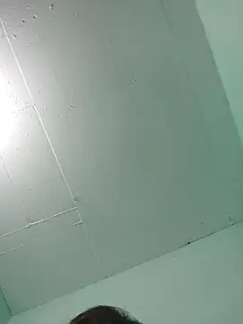 Luisf1267 online show from November 2025 02:44:01 AM