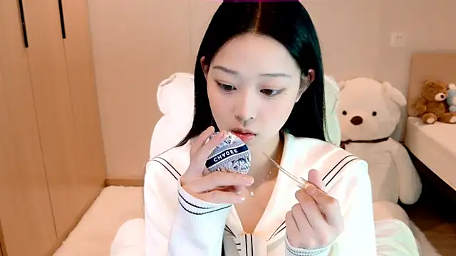 Xueb J online show from January 2025 05:38:02 PM