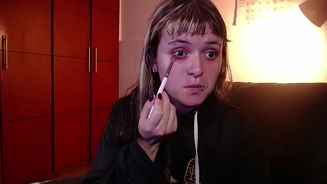 NEXT DOOR GIRL  online show from November 2025 10:26:02 PM