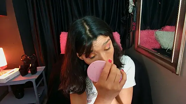 AvaLusty online show from February 2026 12:59:02 PM