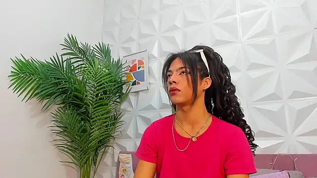 Snapshot of Briyit_Doll chatting on December 2024 12:22:02 PM Briyit Doll online show from December 2024 12:22:02 PM