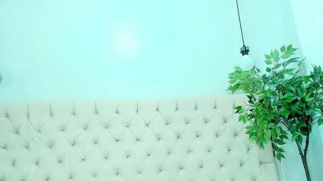 Snapshot of Briyit_Doll chatting on December 2024 08:36:02 PM Briyit Doll online show from December 2024 08:36:02 PM