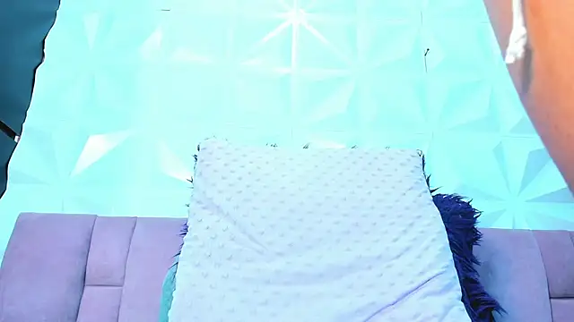 Snapshot of Briyit_Doll chatting on January 2025 04:06:02 AM Briyit Doll online show from January 2025 04:06:02 AM