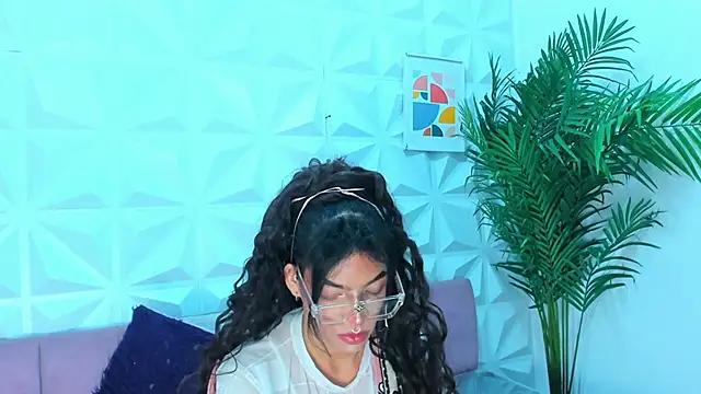 Snapshot of Briyit_Doll chatting on January 2025 09:55:02 AM Briyit Doll online show from January 2025 09:55:02 AM