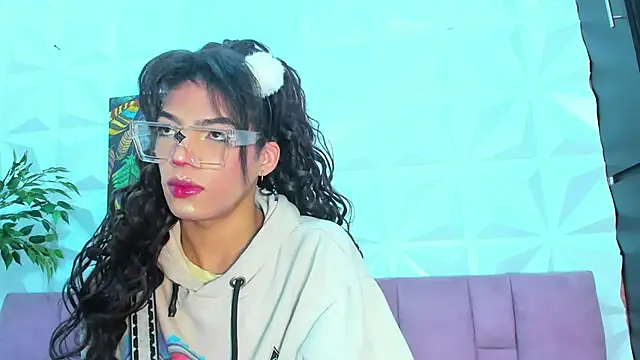 Snapshot of Briyit_Doll chatting on February 2025 03:31:02 AM Briyit Doll online show from February 2025 03:31:02 AM