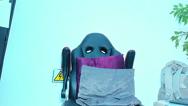 Snapshot of Briyit_Doll chatting on February 2025 09:34:02 AM Briyit Doll online show from February 2025 09:34:02 AM