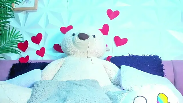 Snapshot of Briyit_Doll chatting on September 2025 04:57:02 AM Briyit Doll online show from September 2025 04:57:02 AM