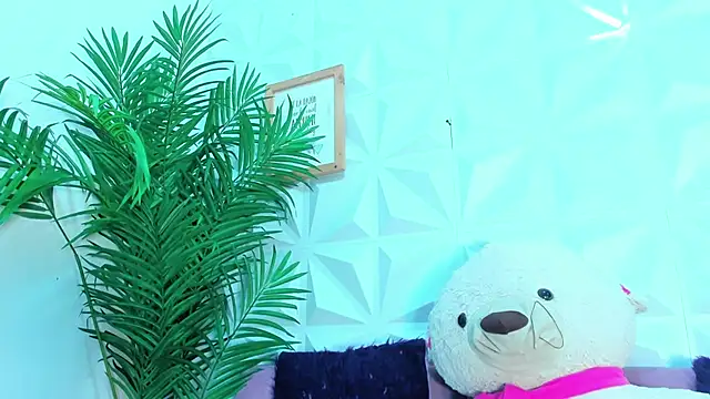 Snapshot of Briyit_Doll chatting on October 2025 09:32:02 PM Briyit Doll online show from October 2025 09:32:02 PM