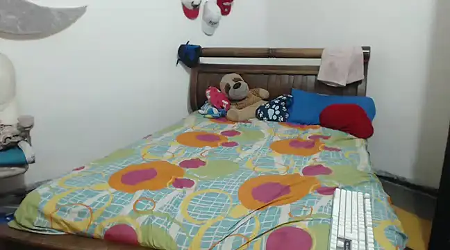 hot toy boy  online show from January 2025 04:54:02 AM