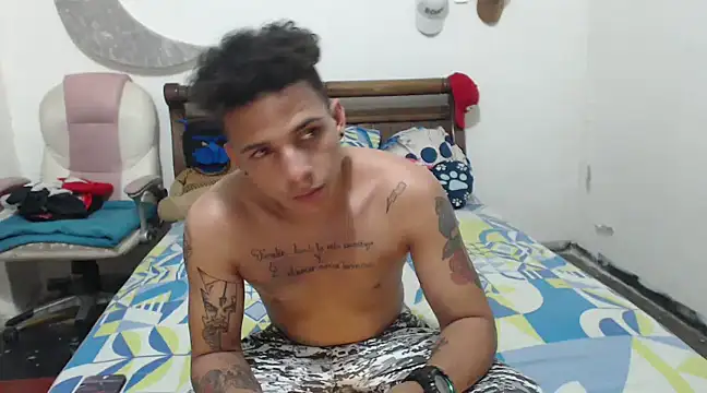 hot toy boy  online show from February 2025 02:47:02 AM