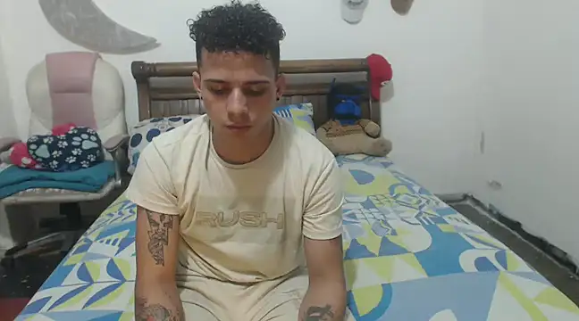 hot toy boy  online show from February 2025 05:10:02 AM