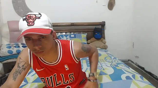 hot toy boy  online show from February 2025 05:58:01 AM