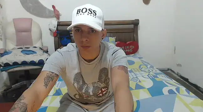 hot toy boy  online show from February 2025 06:55:01 AM