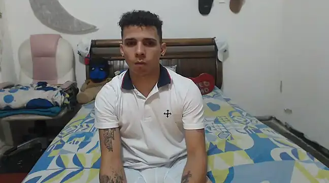 hot toy boy  online show from February 2025 06:22:01 AM