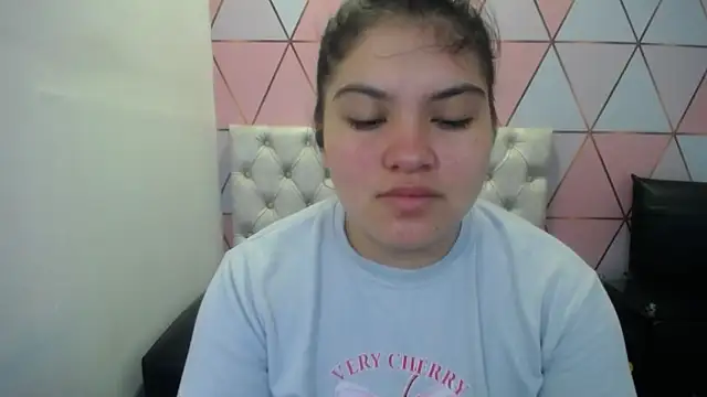 Marinasexxx online show from April 2026 07:00:01 PM