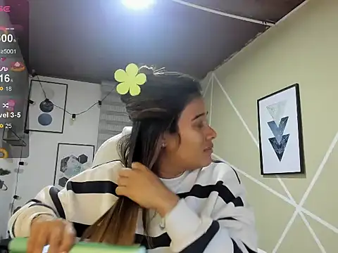 Enma  clark online show from October 2025 04:05:01 AM