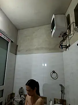 Tinease online show from September 2025 10:33:02 PM