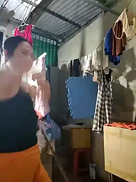 Tinease online show from September 2025 10:44:02 PM