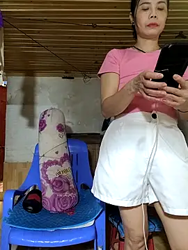 Tinease online show from September 2025 01:09:02 AM