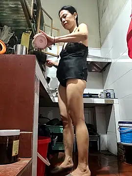 Tinease online show from October 2025 12:59:01 PM