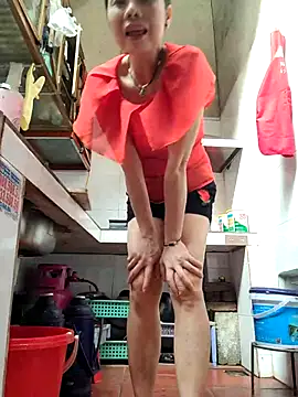 Tinease online show from October 2025 01:53:02 AM