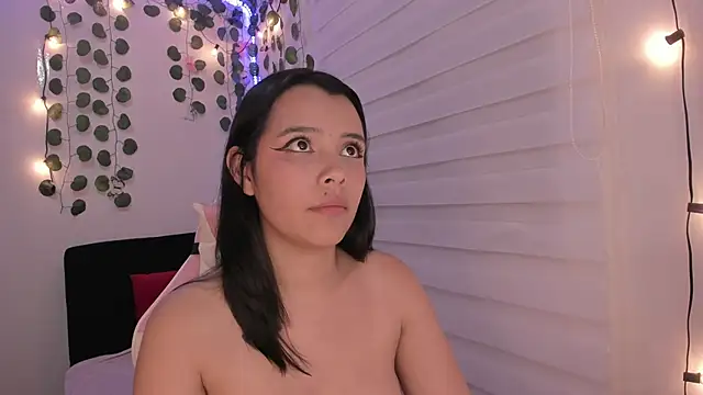 moonliiiight1 online show from January 2025 11:43:01 PM