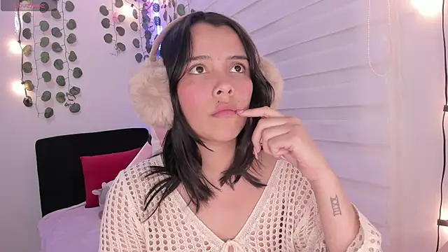 moonliiiight1 online show from January 2025 12:17:01 AM