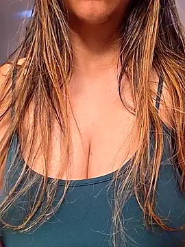 ChocolateCookie9 online show from April 2026 10:45:01 PM