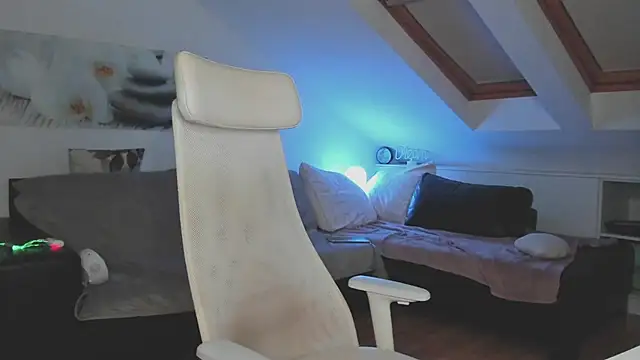 MiaRouge online show from September 2025 03:20:01 AM