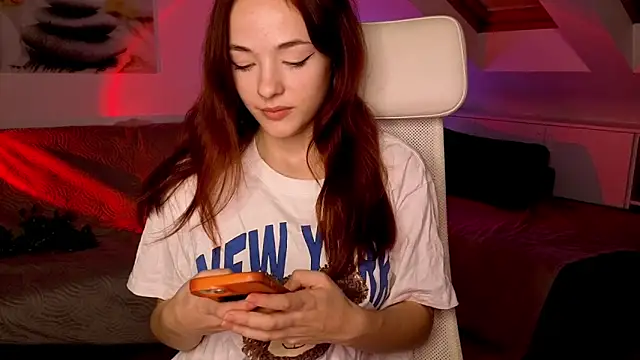 MiaRouge online show from October 2025 05:02:02 PM