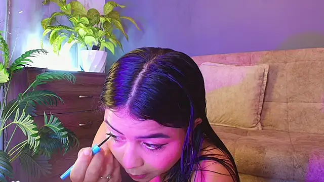 jade brunnette online show from June 2026 08:09:01 PM