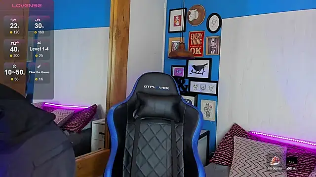 VladHellsing4 online show from February 2025 02:44:02 PM