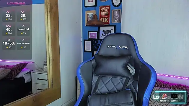 VladHellsing4 online show from March 2025 01:51:01 PM