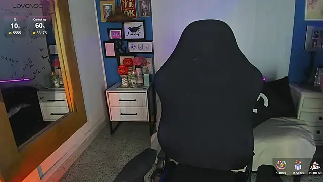 VladHellsing4 online show from October 2025 02:53:01 PM