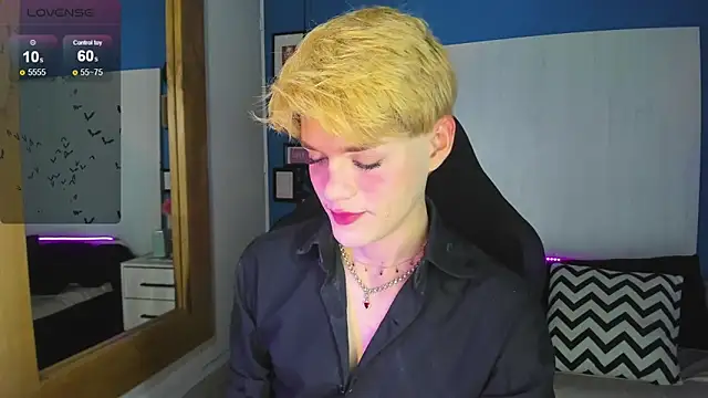 VladHellsing4 online show from November 2025 02:27:01 PM