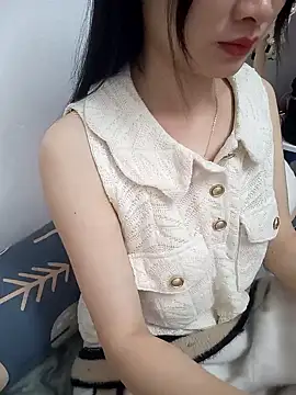 Snapshot of Lovely_kute chatting on January 2025 07:15:01 PM Lovely kute online show from January 2025 07:15:01 PM