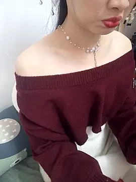 Snapshot of Lovely_kute chatting on February 2025 04:37:02 AM Lovely kute online show from February 2025 04:37:02 AM