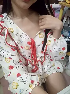 Snapshot of Lovely_kute chatting on September 2025 10:26:01 PM Lovely kute online show from September 2025 10:26:01 PM