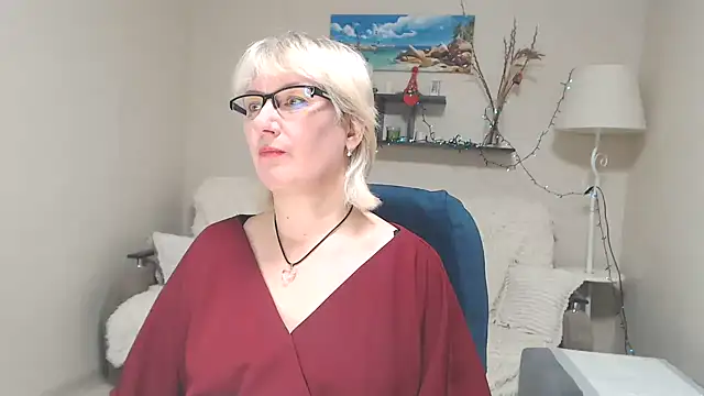 FleurMays online show from January 2025 11:00:01 AM