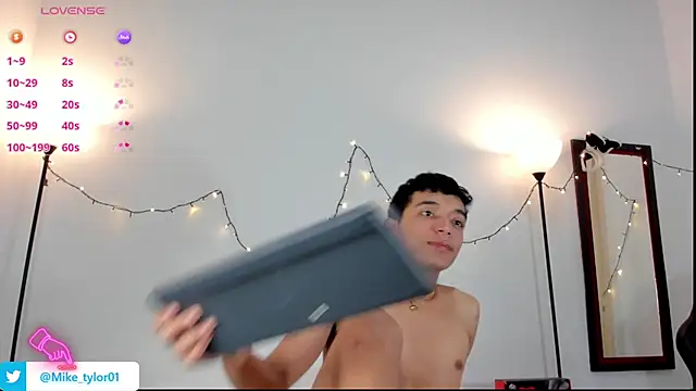 mike tylor01 online show from March 2025 02:48:02 PM