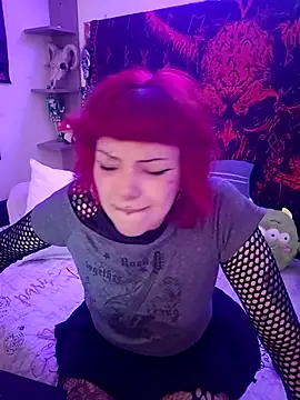 Snapshot of Sarah-Stoner chatting on July 2026 11:43:02 PM Sarah-Stoner online show from July 2026 11:43:02 PM