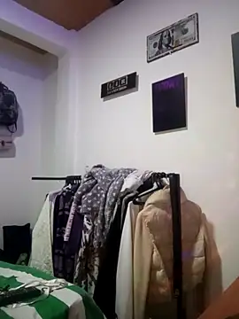 Lunita 5 online show from April 2026 08:47:01 PM