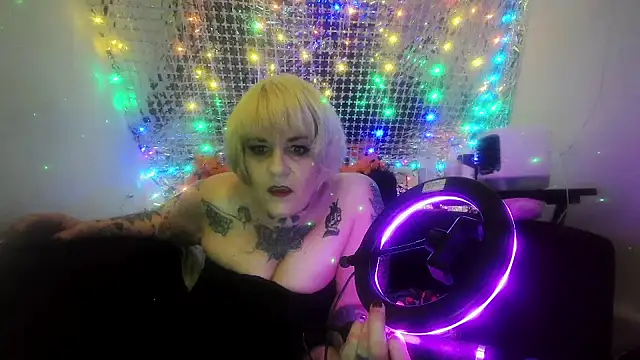 Snapshot of Hunniebunnie78 chatting on July 2026 03:04:01 AM Hunniebunnie78 online show from July 2026 03:04:01 AM